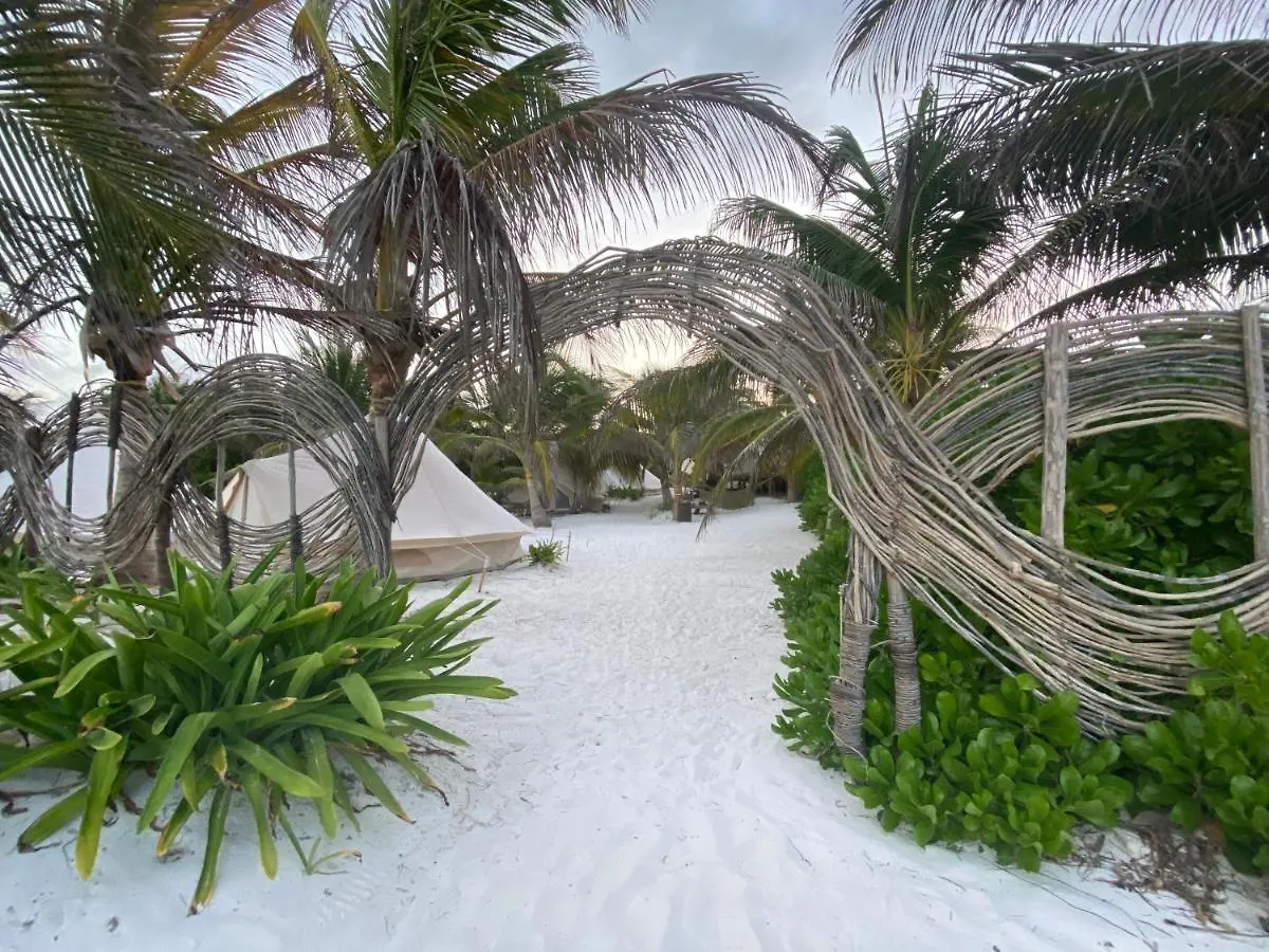Luxe tent Glamp Ikal Tulum Hotel